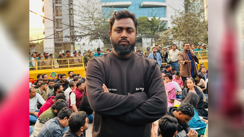 পরিচয় জানতে চাওয়ায় আনসার সদস্যকে বেধড়ক পেটালেন ছাত্রদলের জিল্লুর